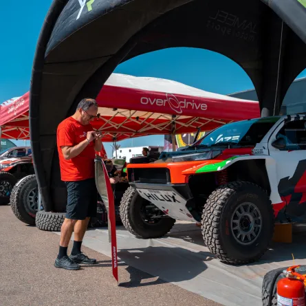 جانب من الاستعداد لانطلاق رالي باها حائل تويوتا 2026. الصورة من الحساب الرسمي للاتحاد السعودي للسيارات والدراجات النارية على منصة x