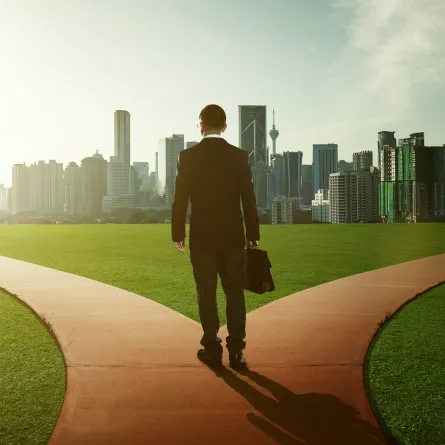 تفسير حلم الضياع في الطريق- مصدر الصورة: Adobe Stock by jamesteohart