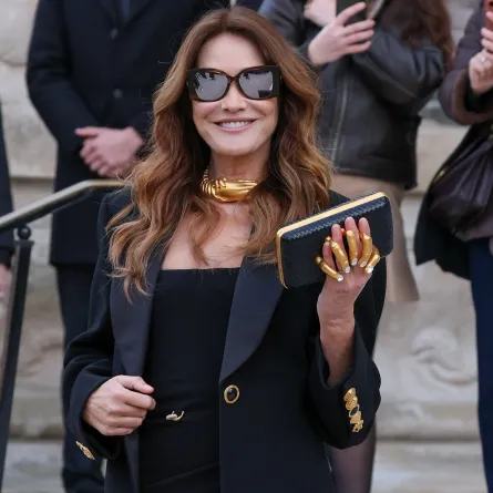 كارلا بروني Carla Bruni- مصدر الصورة: Stephane Cardinale - Corbis/Corbis via Getty Images)