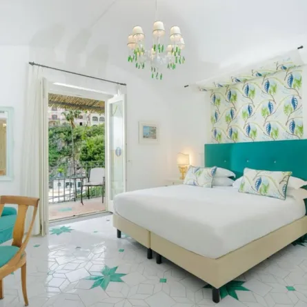 غرفة في فندق بالاتزو مورات (الصورة من صفحة palazzomuratpositano الرسمية على انستغرام)
