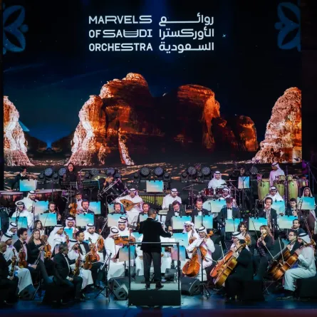  روائع الأوركسترا السعودية تتألق في مرايا العلا