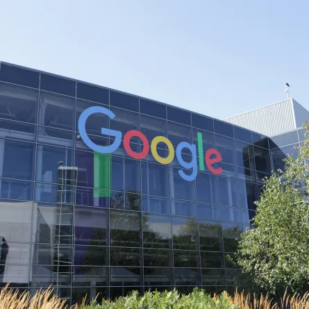 شركة جوجل - الصورة من unsplash by alban