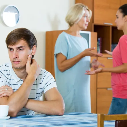  تدخل الأهل في الحياة الزوجية