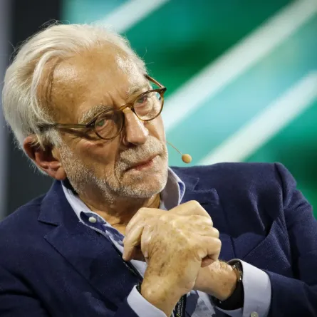 نيلسون بيلتز في ميامي، فلوريدا، الولايات المتحدة الأمريكية (Nelson Peltz in Miami, Florida, US). مصدر الصورة: Marco Bello/Bloomberg via Getty Images