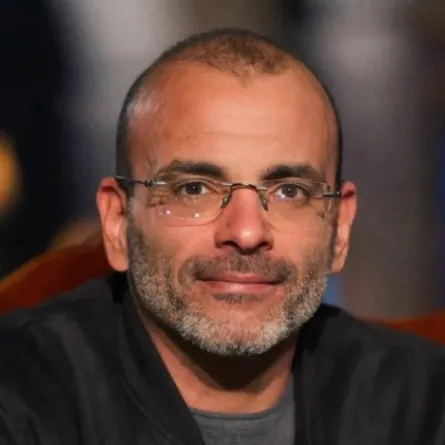 أيمن بهجت قمر- الصورة من صفحته على فيسبوك