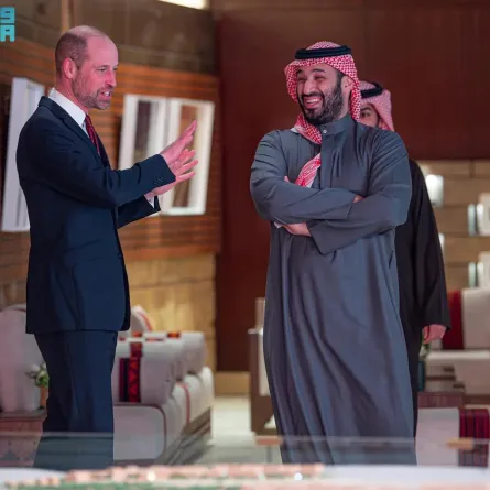 ولي العهد الأمير محمد بن سلمان بن عبدالعزيز آل سعود، والأمير ويليام أمير ويليز. الصورة من وكالة الأنباء السعودية "واس"