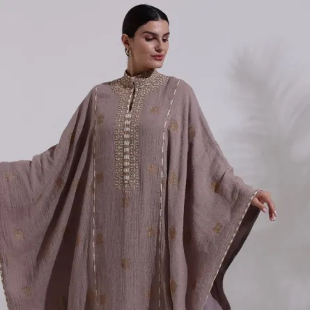 ثوب يستلهم هويته من التراث النجدي 