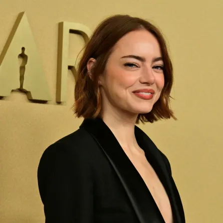 إيما ستون Emma Stone في في حفل غداء المرشحين لجوائز الأوسكار. مصدر الصورة: Frederic J. Brown / AFP