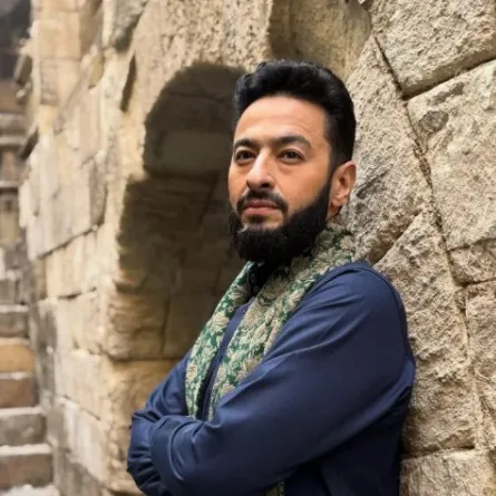 حمادة هلال من مسلسل المداح 6- الصورة من حسابه على إسنتغرام