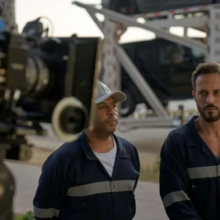 يوسف الشريف ومحمد جمعة من كواليس مسلسل فن الحرب- الصورة من المركز الإعلامي للشركة المنتجة