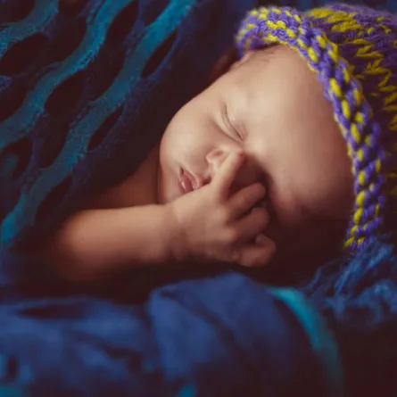 صورة لمولود نائم