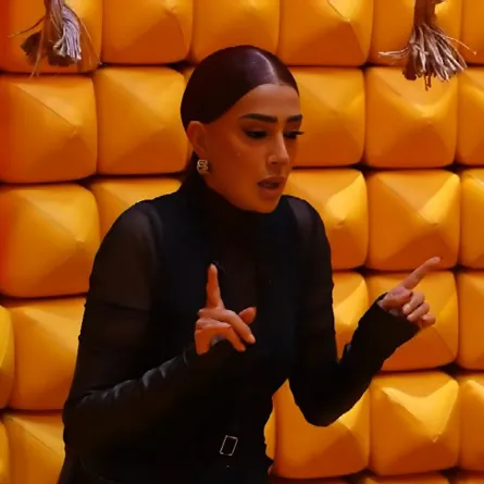 غادة عبد الرازق من برنامج رامز ليفل الوحش- الصورة من شاشة عرض البرنامج