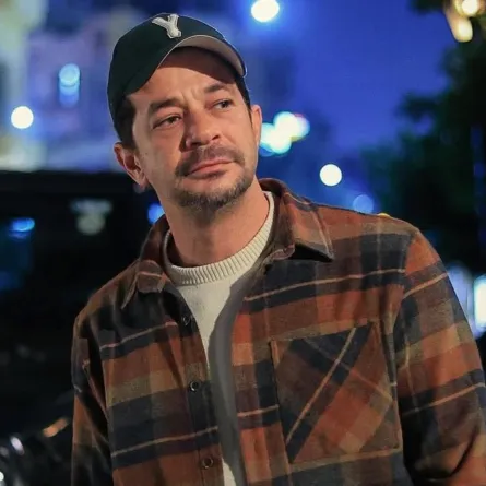 شريف سلامة في كواليس مسلسل  على قد الحب - الصورة من صفحة الشركة المنتجة على انستغرام  