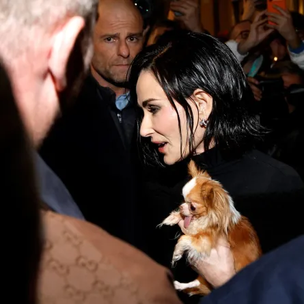 ديمي مور في ميلانو، إيطاليا (Demi Moore in Milan, Italy). مصدر الصورة: Claudio Lavenia/Getty Images for Gucci