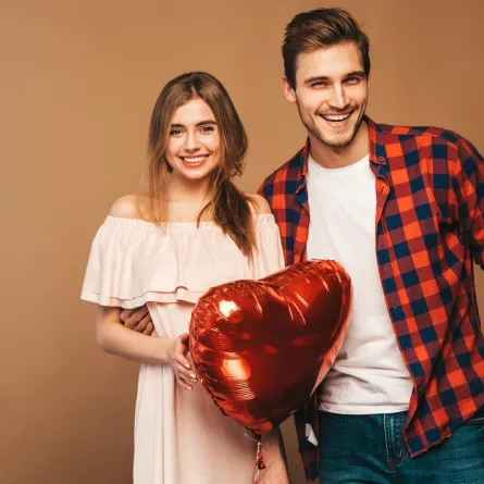 الاحتفال بيوم الحب مع الزوج- مصدر الصورة freepik