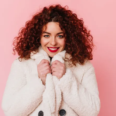 حلم الشعر المجعد -مصدر الصورة: Freepik by lookstudio