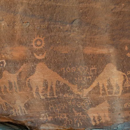 نقوش أثرية بالعلا