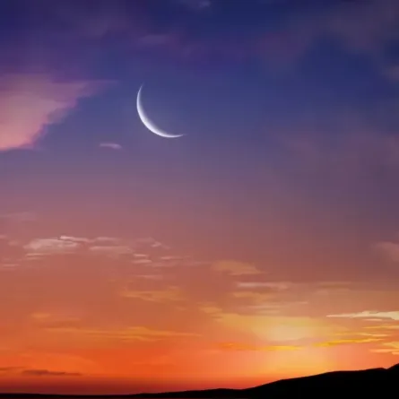 صورة تعبيرية لهلال عيد الفطر المبارك 