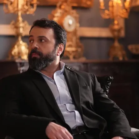 تيم حسن في كواليس مسلسل مولانا- الصورة من حسابه على إنستغرام