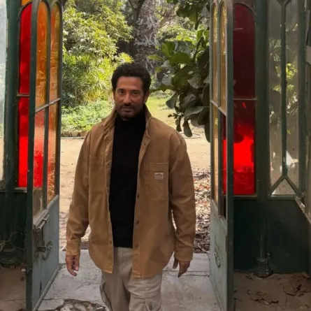 عمرو سعد من كواليس مسلسل إفراج - الصورة من صفحة تارا عماد على انستغرام