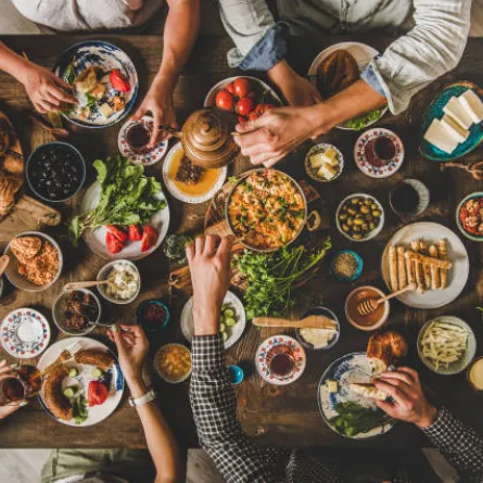 تفسير حلم السحور مع العائلة في المنام