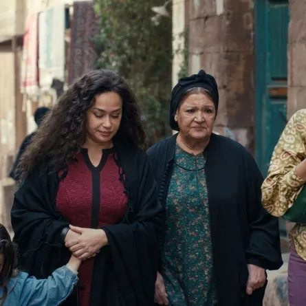 مها نصار وميمي جمال وهند صبري من مسلسل مناعة - الصورة سكرين شوت من حلقات المسلسل