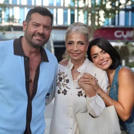 عمرو يوسف وأسماء جلال وسوسن بدر من كواليس السلم والثعبان.. لعب عيال - الصورة من صفحة الشركة المنتجة على فيسبوك