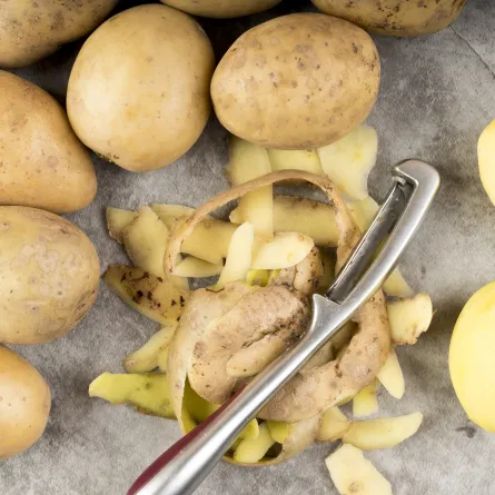 بطاطس مقشرة