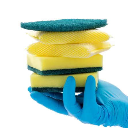 مجموعة من إسفنجات التنظيف
