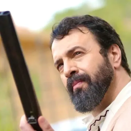 تيم حسن في كواليس مسلسل مولانا- الصورة من حسابه على إنستغرام