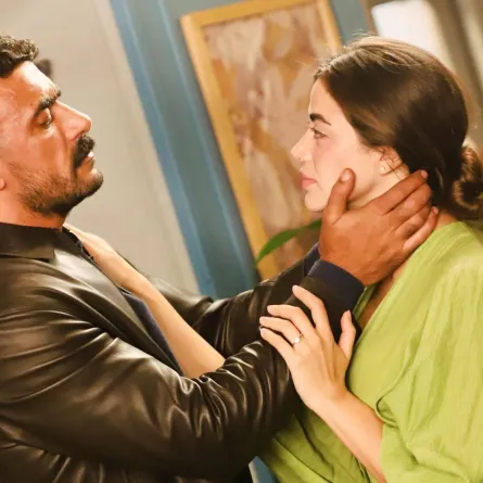 أحمد العوضي ويارا السكري