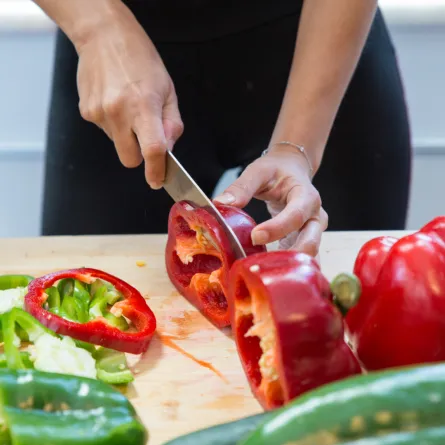 فوائد لم تكوني تعرفينها عن الفلفل الحلو- المصدر Image by katemangostar on Freepik