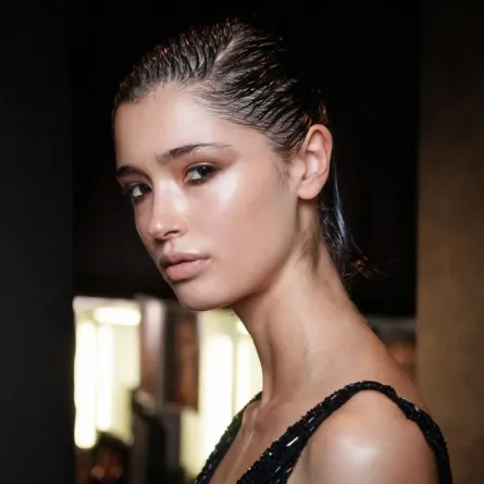 روتين العناية بالبشرة الحساسة في فصل الربيع 