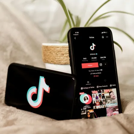 TikTok يتيح لمشتركي Apple Music تشغيل الأغاني كاملة دون المغادرة