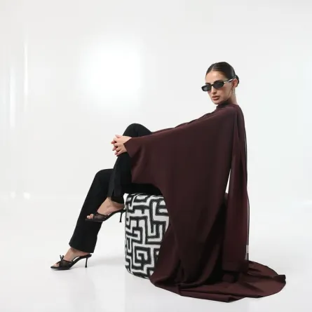 عباية خوخية من علامة Ao By Asma- الصورة من حساب الدار على إنستغرام