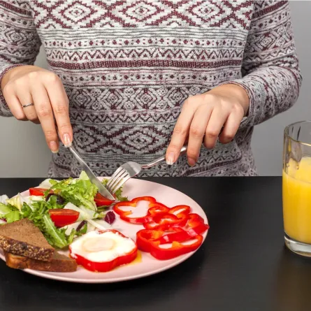 كيف تحمي نفسكِ من السمنة بدون اتباع رجيم قاسي- المصدر Image By Freepik