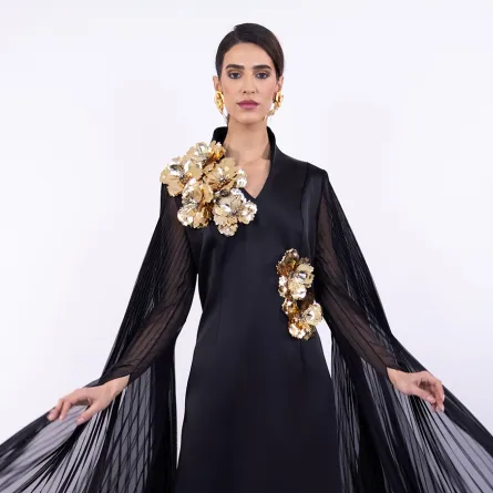 تصميم من توقيع نور أزهري - الصورة من العلامة