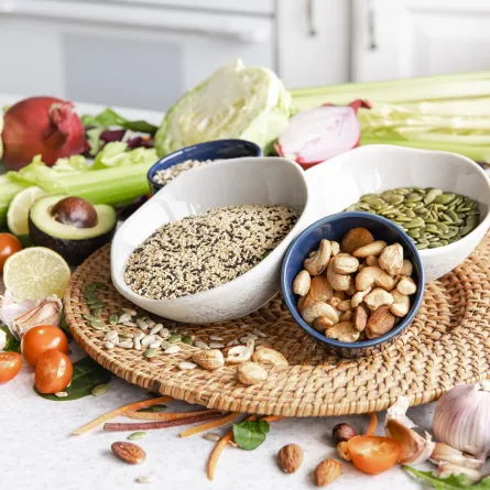 اختيار أفضل المصادر وتحسين صحة الجهاز الهضمي - المصدر Image By Freepik