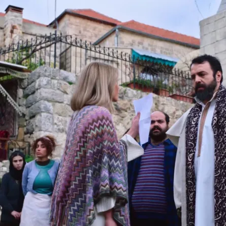 نور علي تكشف سر تيم حسن - الصورة من شاشة عرض مسلسل مولانا