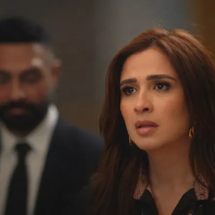 ياسمين عبد العزيز وكريم فهمي من مسلسل وننسى اللى كان - الصورة سكرين شوت من الحلقة ال 27