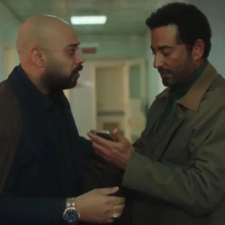 عمرو سعد وحاتم صلاح في مسلسل إفراج - الصورة من شاشة عرض المسلسل
