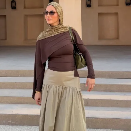 هدى كوثرة والتنورة منخفضة الخصر- الصورة من حسابها الرسمي على إنستغرام