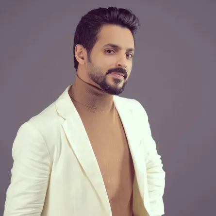 عبد العزيز فيصل- الصورة من حسابه على الانستغرام