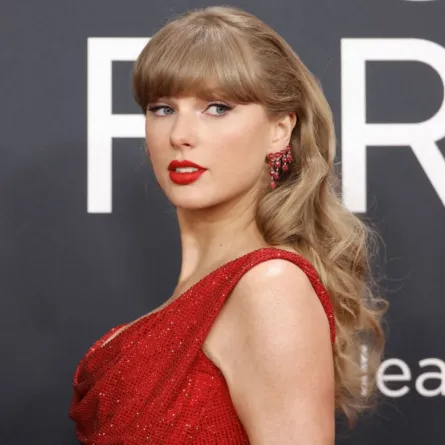 تايلور سويفت Taylor Swift في حفل توزيع جوائز غرامي 2025 -مصدر الصورة: Frazer Harrison/Getty Images/AFP 