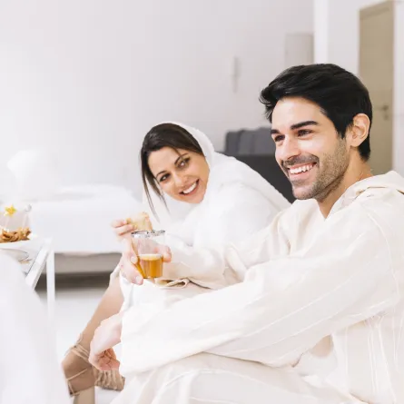 تحقيق الهدوء الزوجي في رمضان يرتكز على تعزيز التواصل والحوار بين الزوجين- مصدر الصورة: freepik 