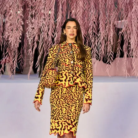 دوا ليبا Dua Lipa من عرض شانيل Chanel- الصورة من Launchmetrics/Spotlight ©