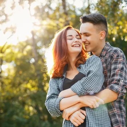 من أهم عادات اللطف والمودة بين الزوجين تخصيص وقت خاص يتبادلان فيه المشاعر الصادقة- المصدر: freepik  by prostooleh