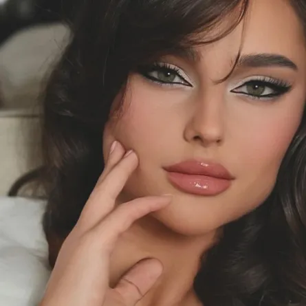 حيل تكبير العيون الصغيرة بالمكياج- الصورة من إنستغرام نورة بوعوض