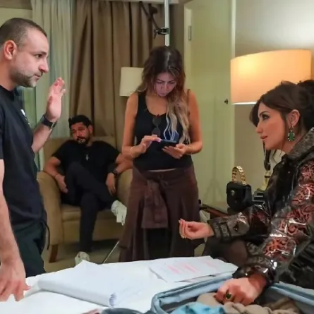 مي عمر والمخرج رؤوف السيد من كواليس شمشون ودليلة- الصورة من حسابه الخاص على إنستغرام