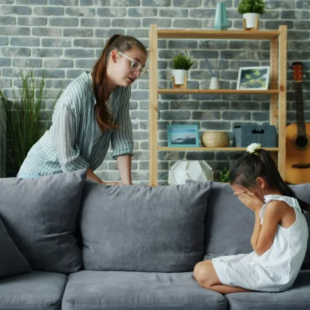 صورة لأم غاضبة